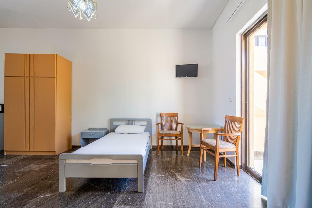 Minerva Beach Agia Marina  Exterior photo