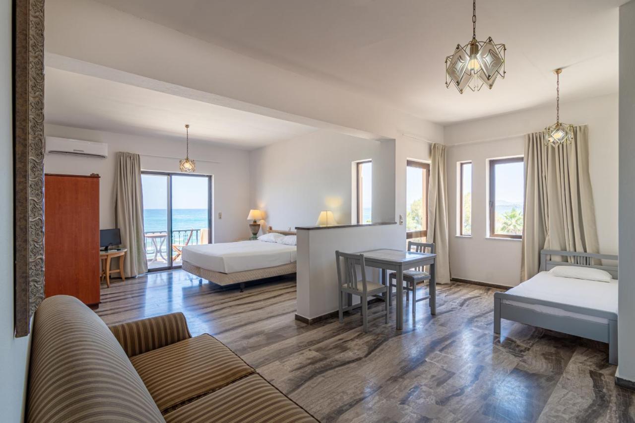 Minerva Beach Agia Marina  Exterior photo